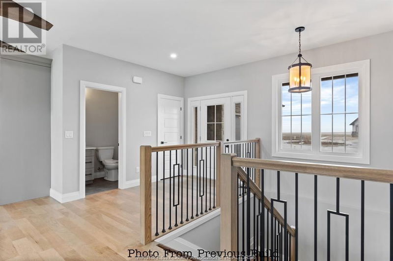 135 VALENCIA Drive  Chatham, N7L0H3 | Image 2