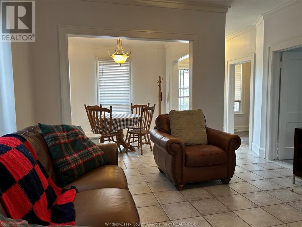 1079 HALL AVENUE Image 7