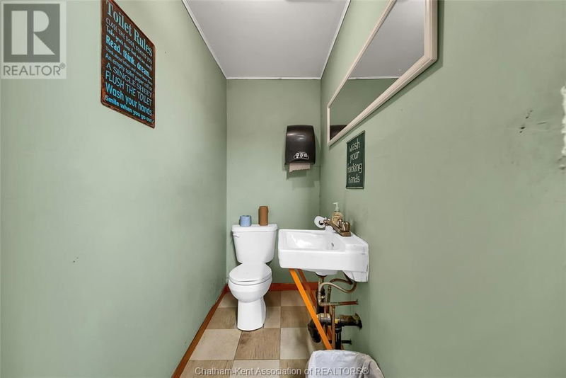 Image #1 of Restaurant for Sale at 288 King Street South, Highgate, Ontario