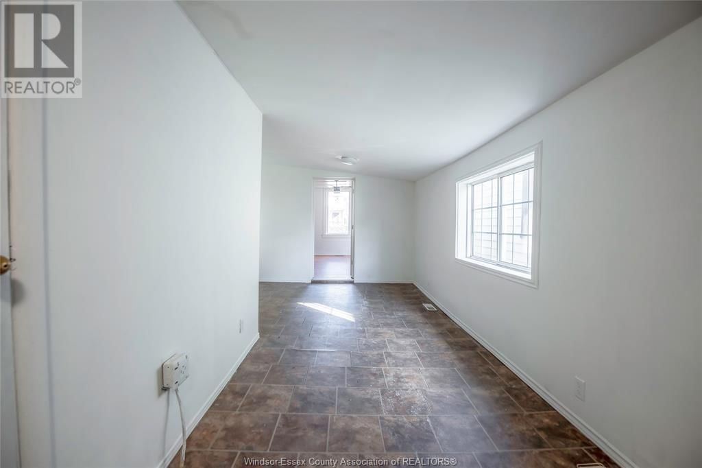 3402 SANDWICH SQUARE Image 16