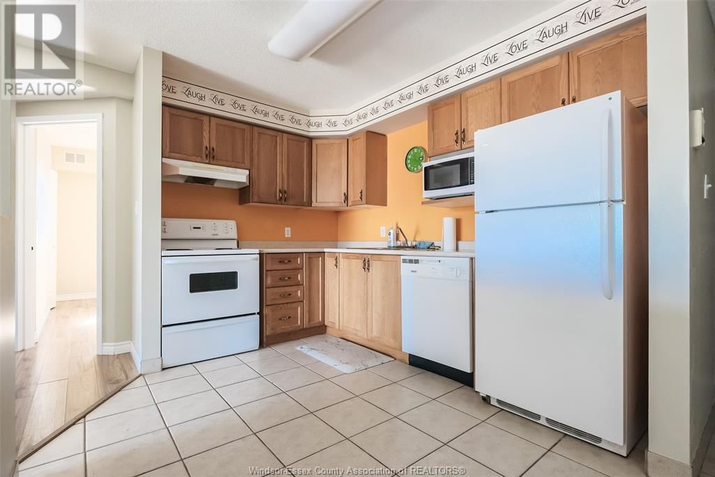 1323 LANGLOIS AVENUE Unit# 301 Image 3