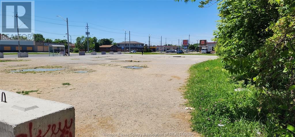 2410-2412 2416-2488 TECUMSEH ROAD West Image 10