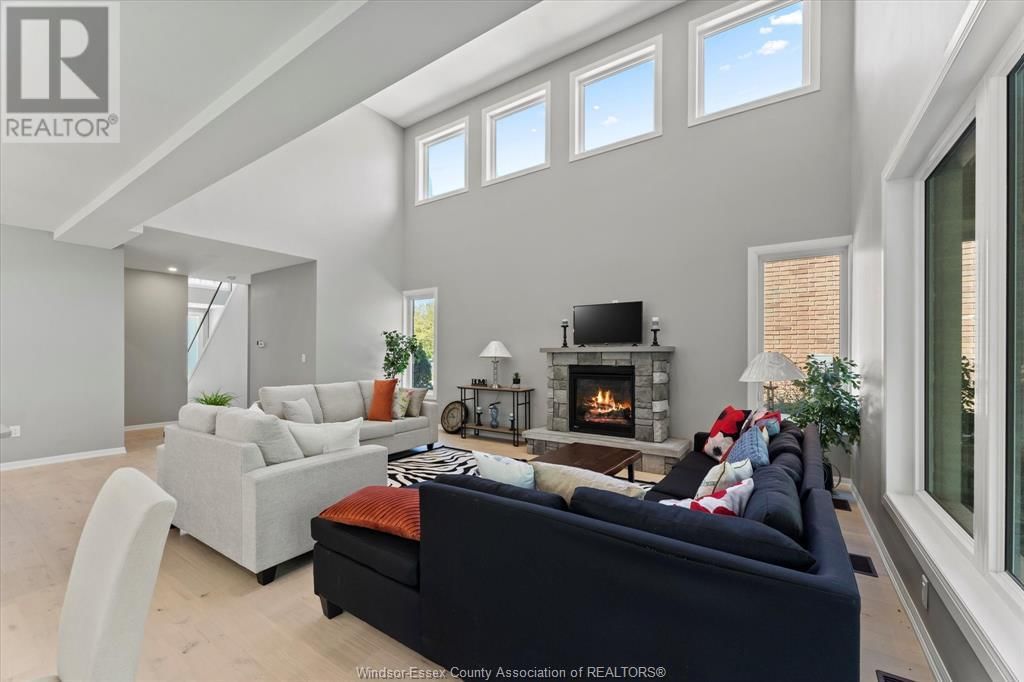 150 LAKEWOOD DRIVE Image 10