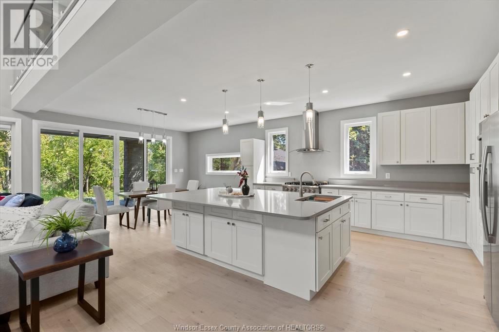 150 LAKEWOOD DRIVE Image 11