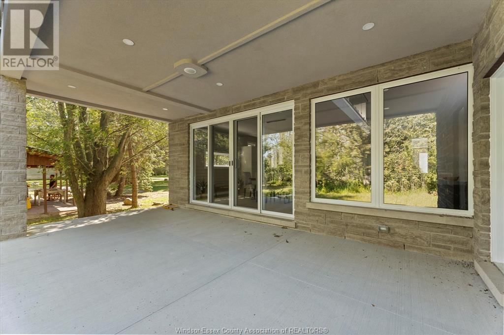 150 LAKEWOOD DRIVE Image 44