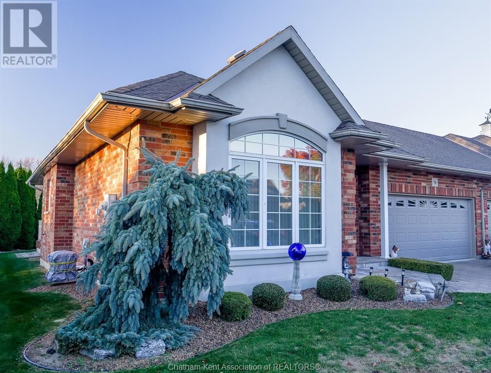 16 OAKGROVE LANE Image 1
