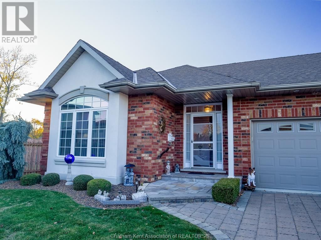 16 OAKGROVE LANE Image 2