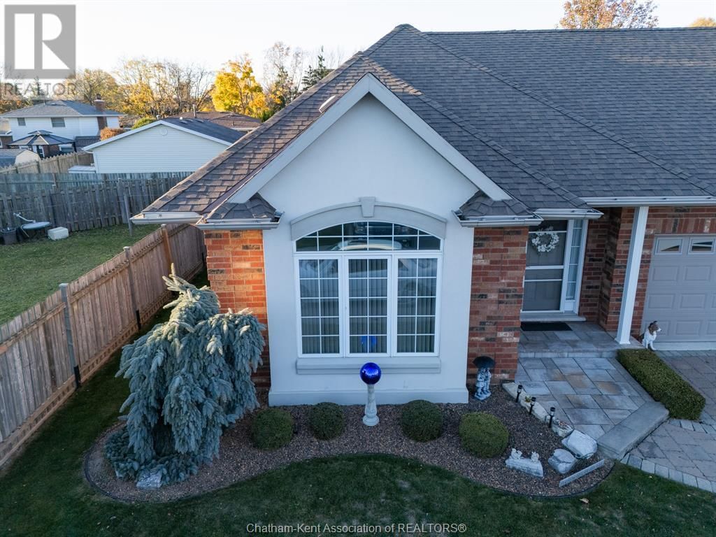 16 OAKGROVE LANE Image 3