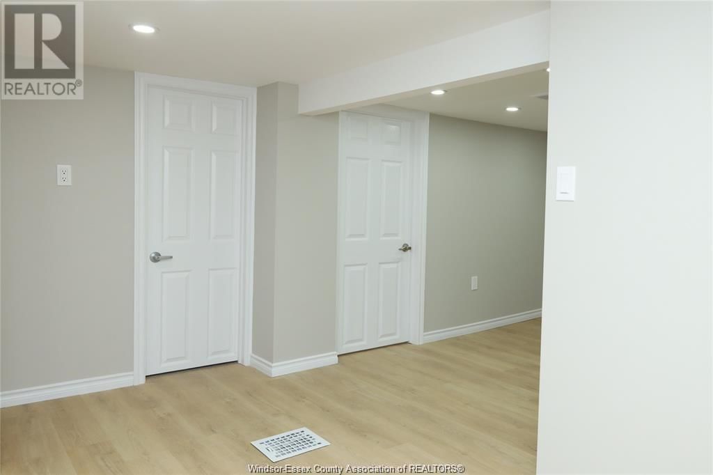 935 LANGLOIS AVENUE Unit# LOWER Image 9