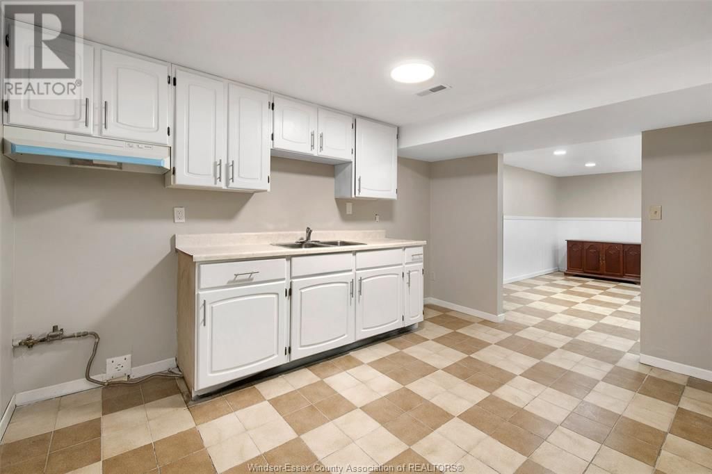 10820 MULBERRY DRIVE Unit# LOWER Image 6