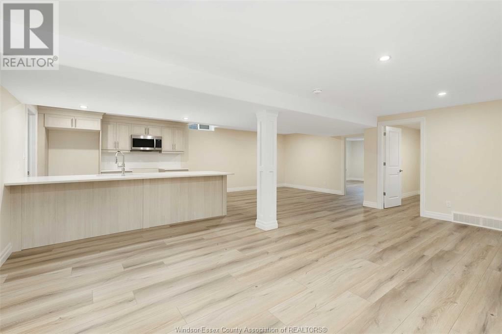 64 JEWEL STREET Image 27