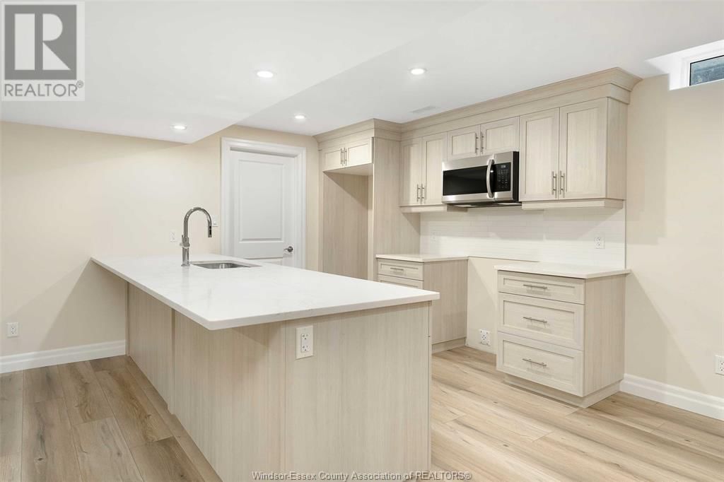 64 JEWEL STREET Image 30