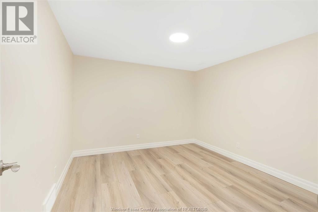 64 JEWEL STREET Image 34