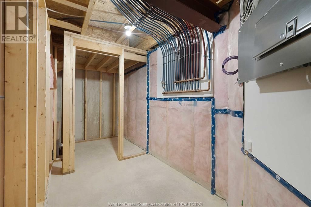 64 JEWEL STREET Image 38