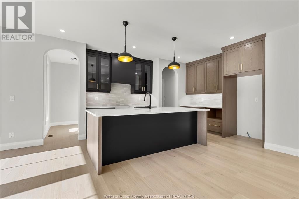 257 CHARLES Image 13