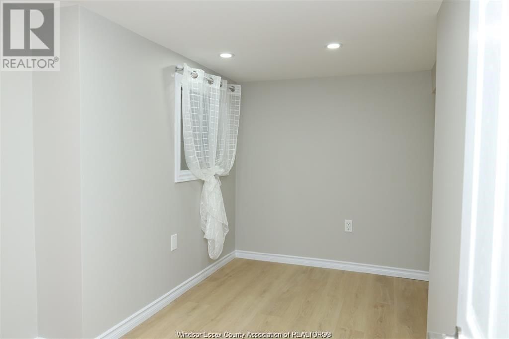 935 LANGLOIS AVENUE Unit# LOWER Image 8