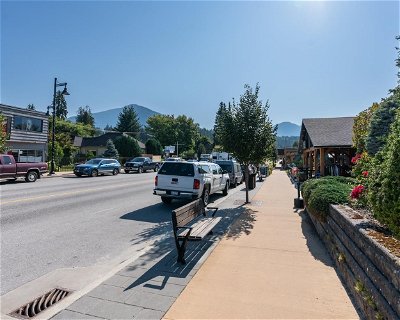 Image #1 of Commercial for Sale at 92 4th Avenue, Nakusp, British Columbia