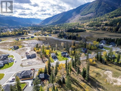 2268 BLACK HAWK Drive | Sparwood British Columbia | Slide Image Seven