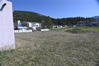 Image #1 of Commercial for Sale at 324 16th Avenue N, Creston, British Columbia