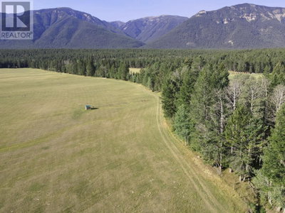 DL7156 POTTER Road | Invermere British Columbia | Slide Image Nine