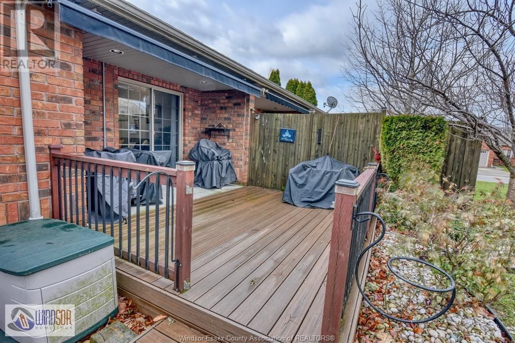 460 COOPER CRESCENT Image 38