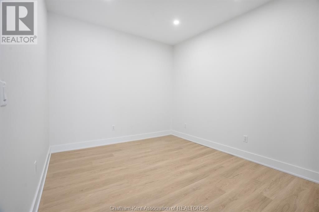 2 - 153 KING STREET WEST Image 6