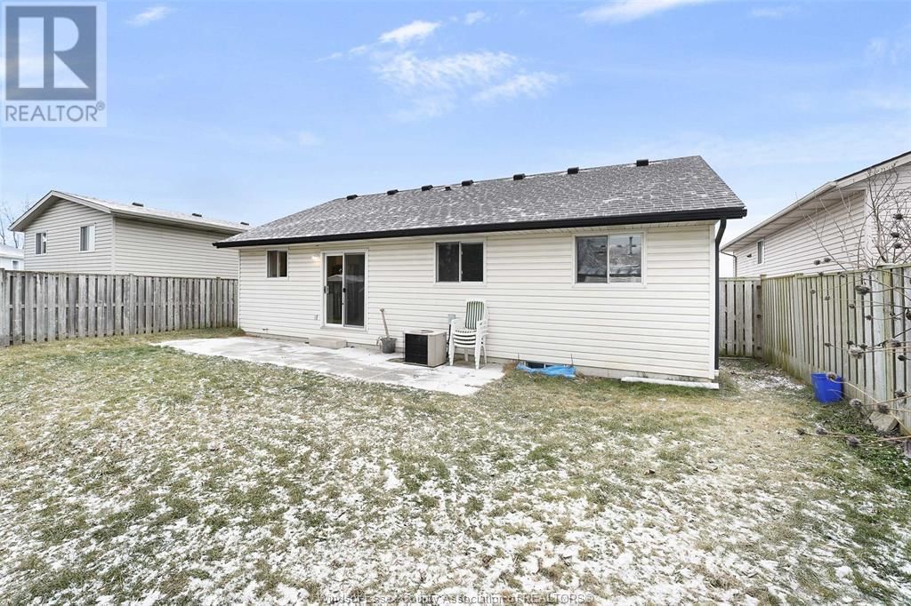 1348 HANSEN CRESCENT Image 28