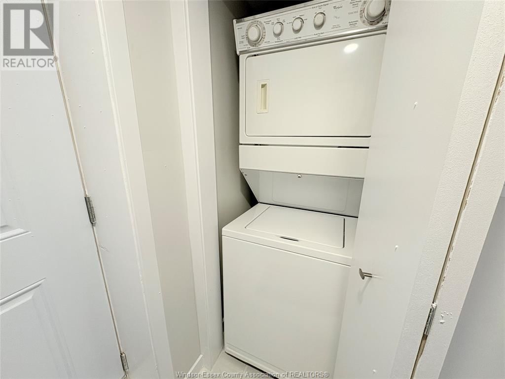 1527 CENTRAL Unit# LOWER Image 11