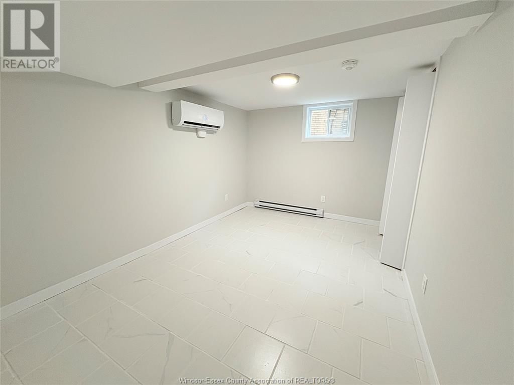 1527 CENTRAL Unit# LOWER Image 4