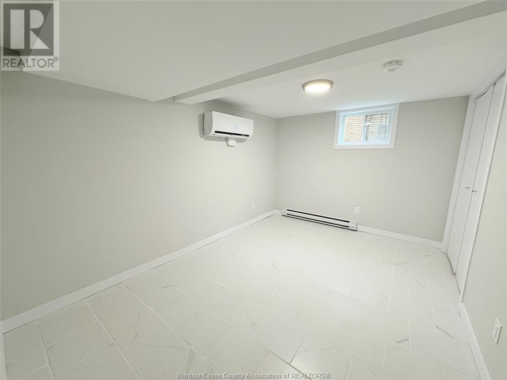 1527 CENTRAL Unit# LOWER Image 6