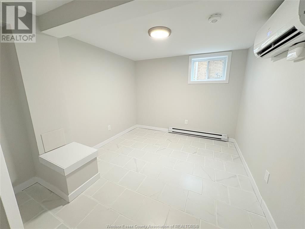 1527 CENTRAL Unit# LOWER Image 7