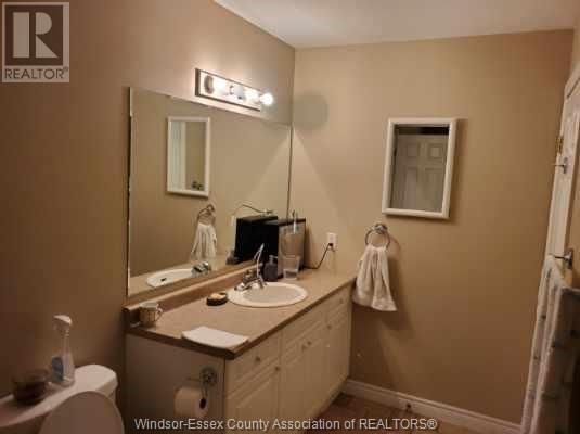 205 BENNIE AVENUE Unit# UPPER Image 10