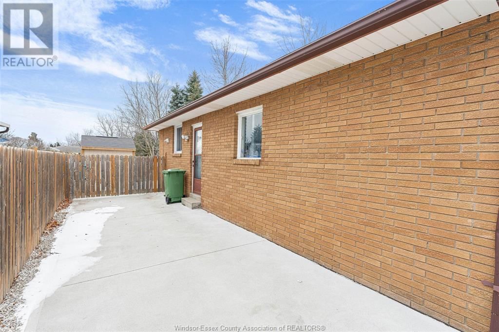 5595 ROSE STREET Image 3