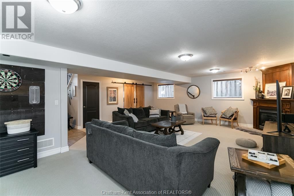 36 Enclave PLACE Image 34