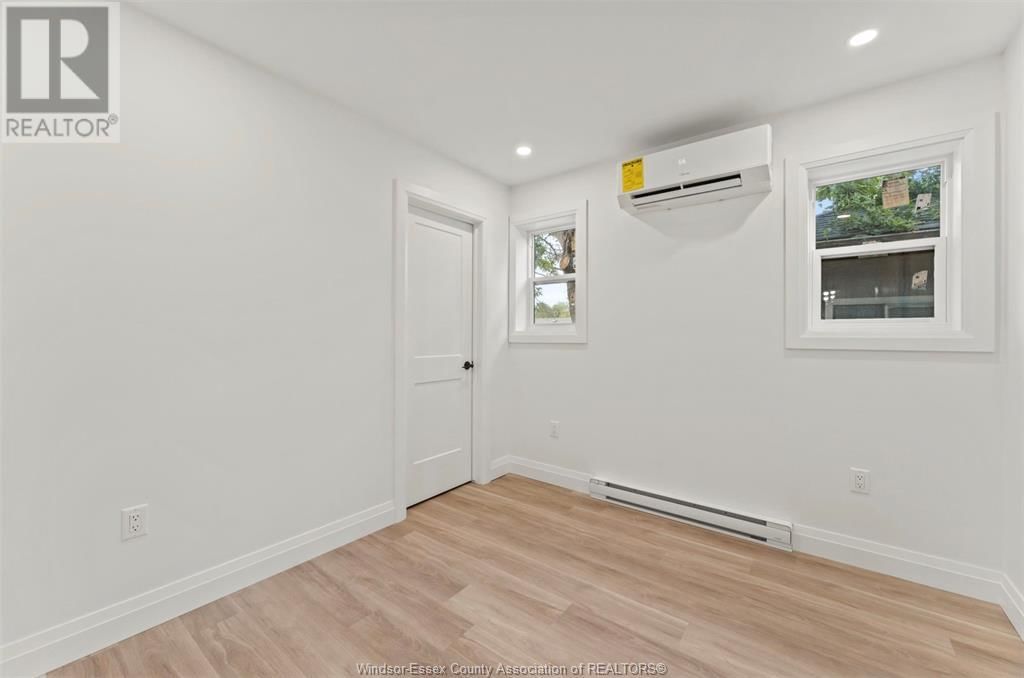 1287 AUBIN Unit# UPPER Image 8