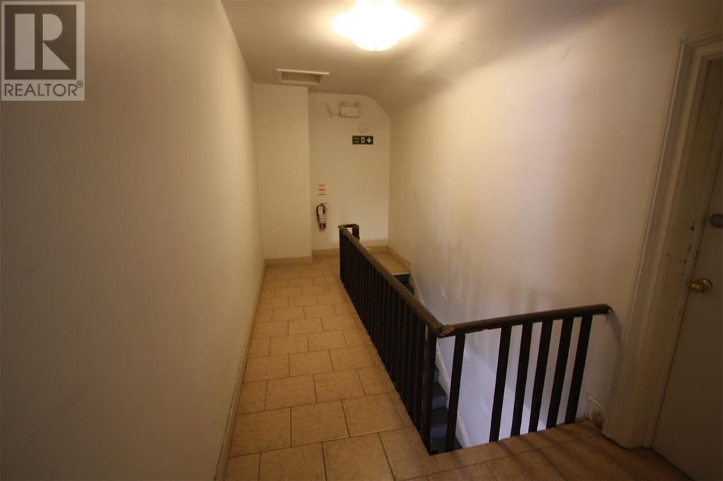 324 CHRISTINA STREET SOUTH Image 10