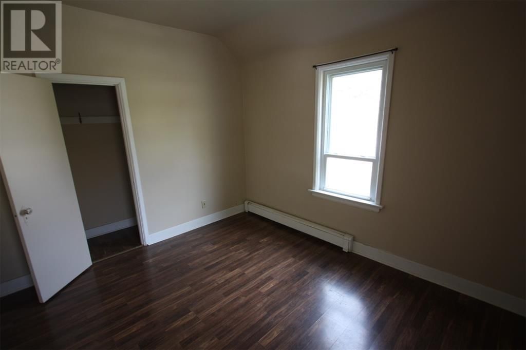 324 CHRISTINA STREET SOUTH Image 12