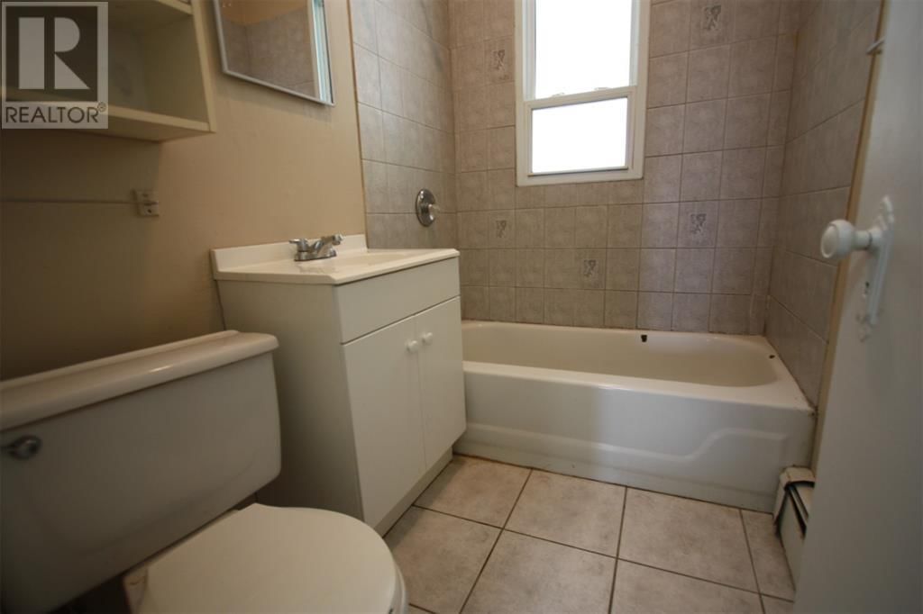 324 CHRISTINA STREET SOUTH Image 6