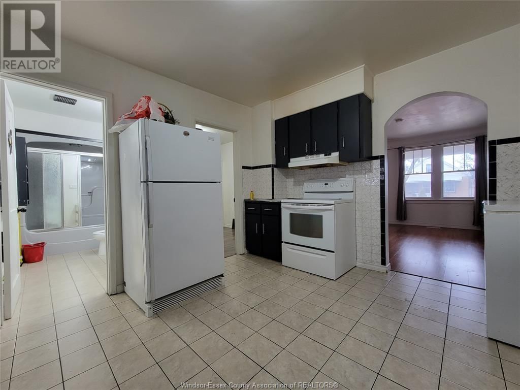 1627 Marentette AVENUE Unit# Main floor Image 8