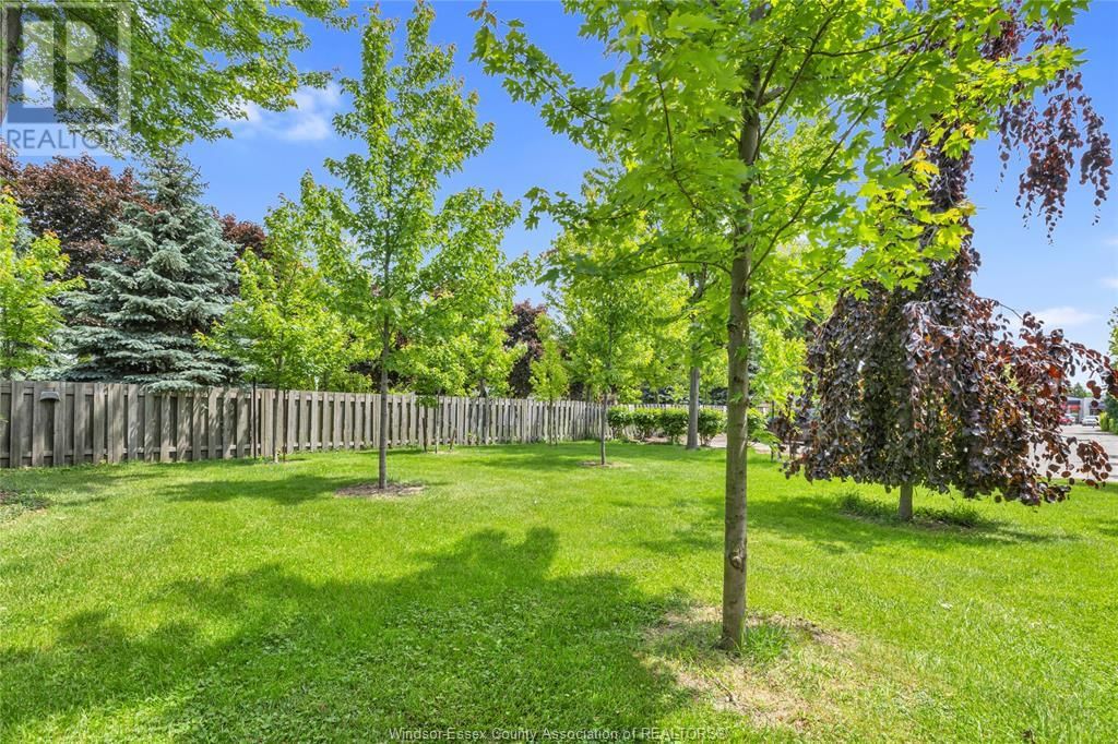 12222 RIVERSIDE DRIVE EAST Image 17