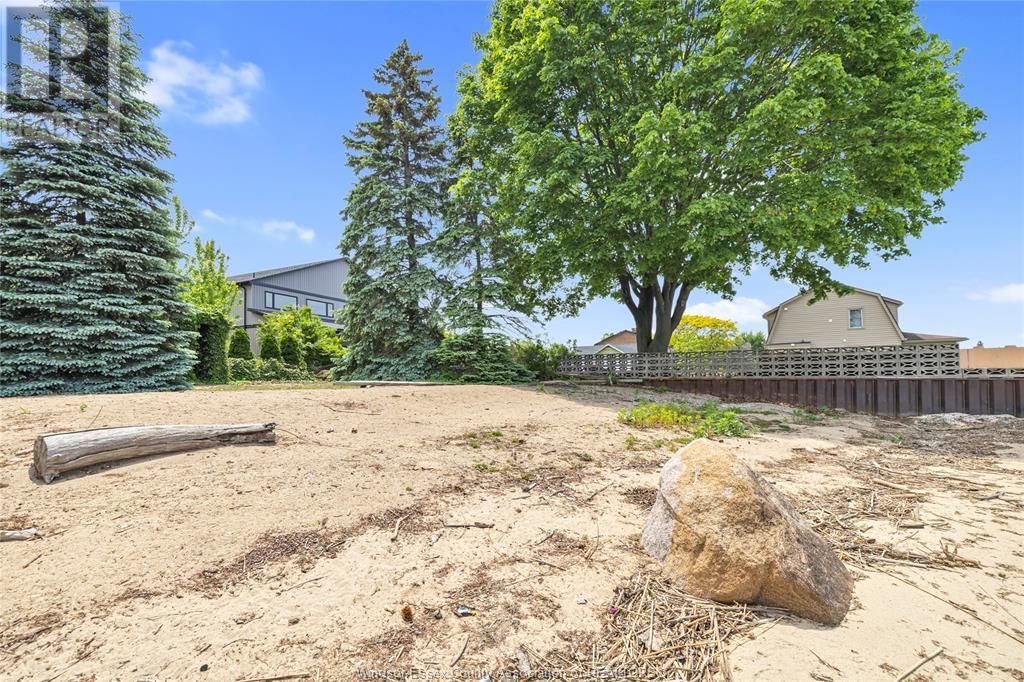 12222 RIVERSIDE DRIVE EAST Image 23