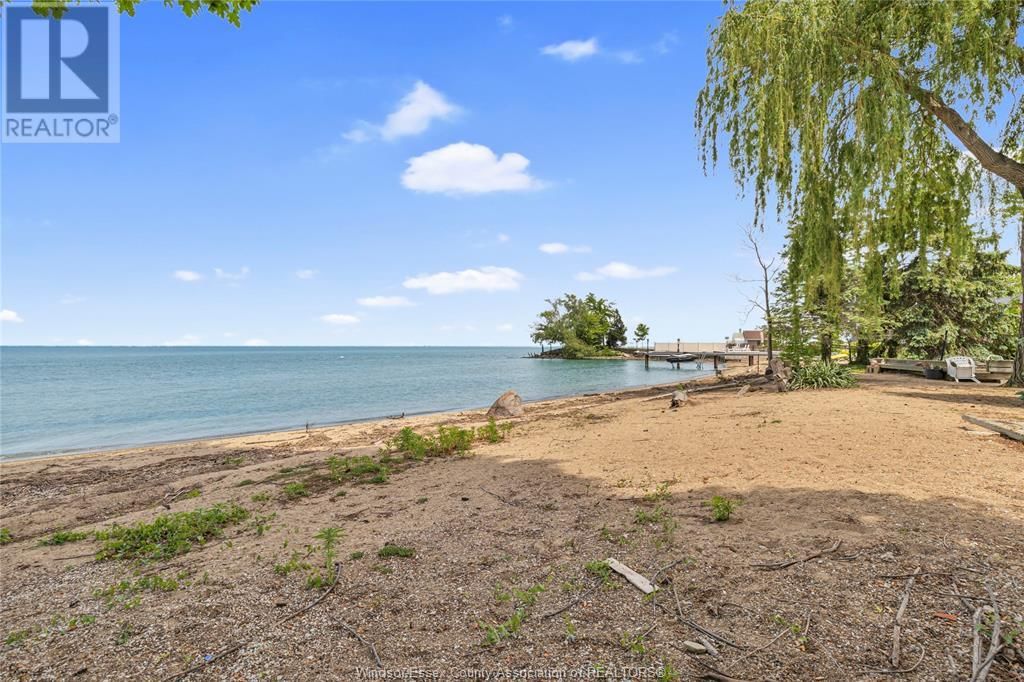 12222 RIVERSIDE DRIVE EAST Image 25