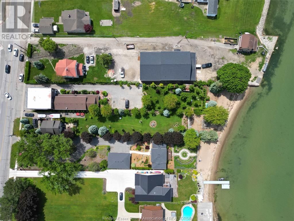 12216-1221 RIVERSIDE DRIVE EAST Image 29