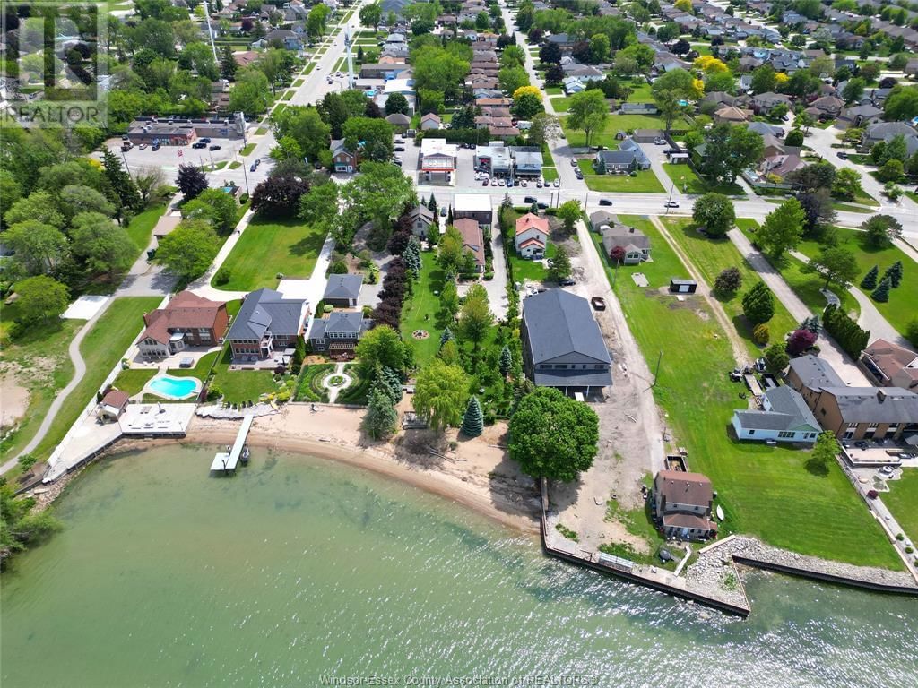 12216-1221 RIVERSIDE DRIVE EAST Image 43