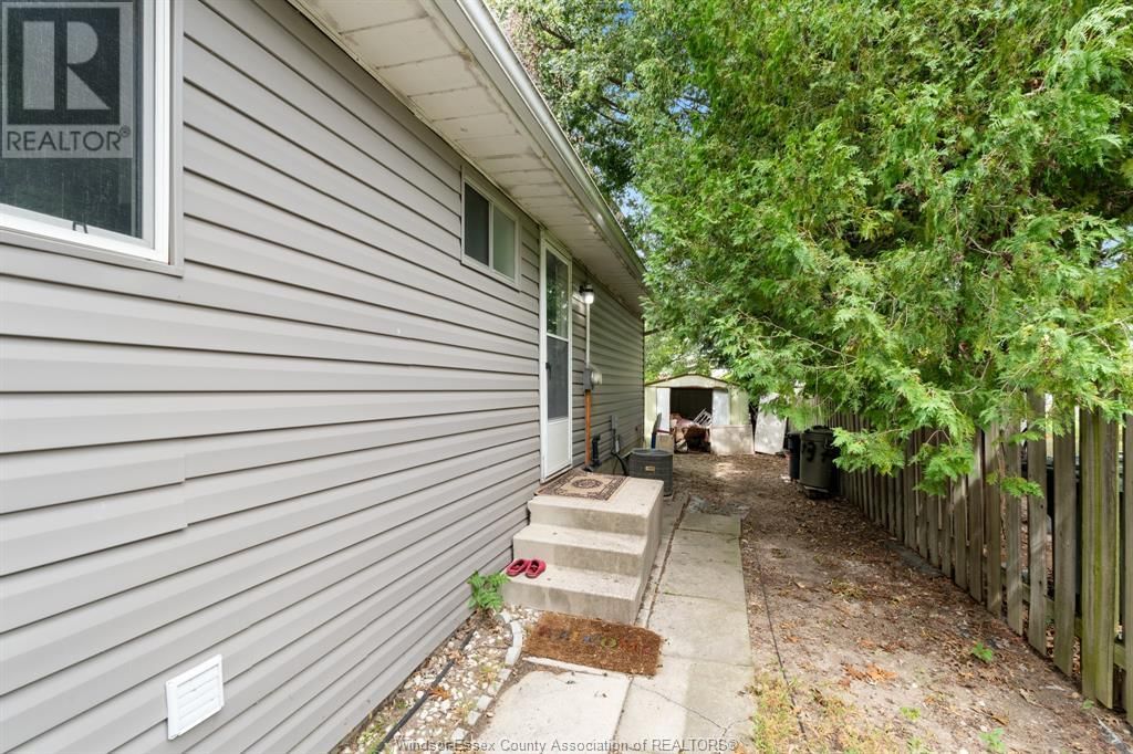 10240 EASTCOURT DRIVE Image 35