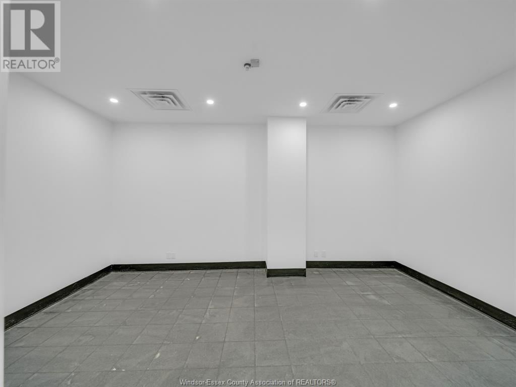 3514,3540- WALKER ROAD Image 11