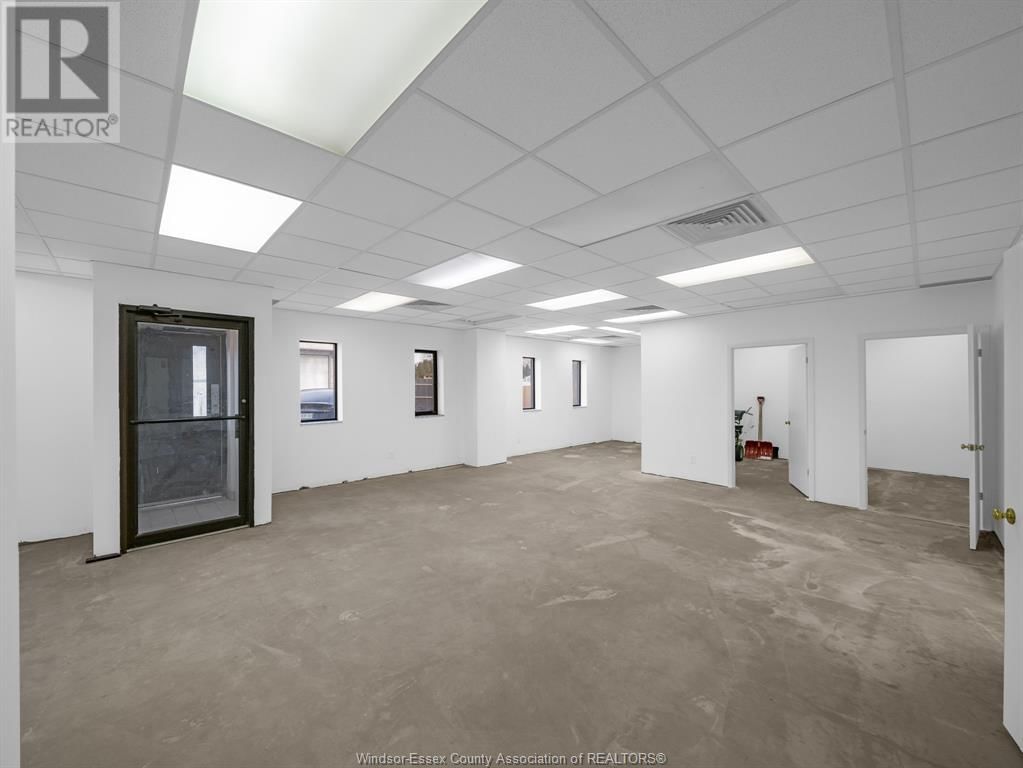 3514,3540- WALKER ROAD Image 25
