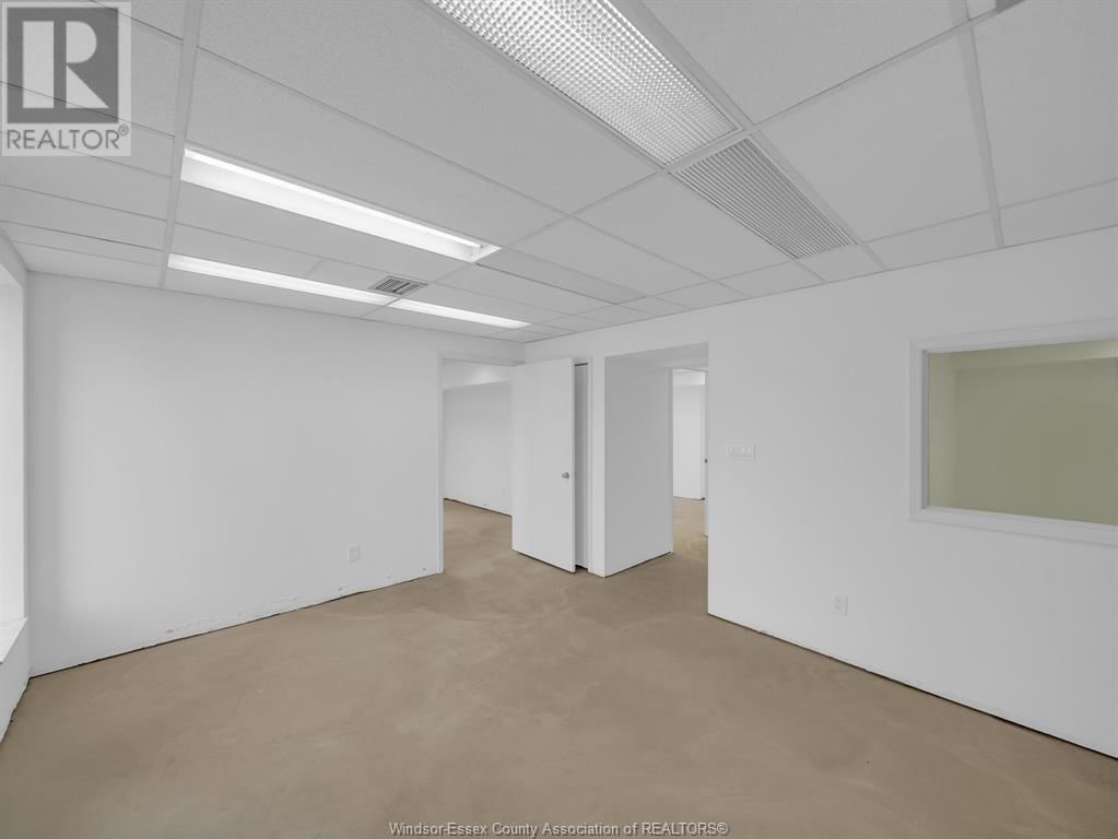 3514,3540- WALKER ROAD Image 26