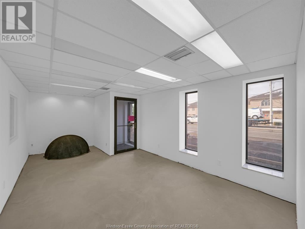 3514,3540- WALKER ROAD Image 27