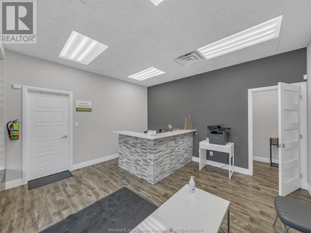 3514,3540- WALKER ROAD Image 47